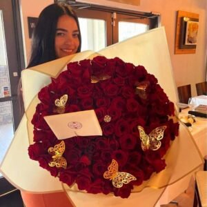Luxurious 100 Roses Bouquet
