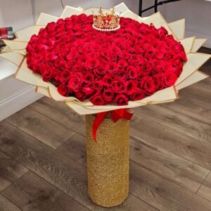 Luxurious Beautiful Bouquet Of 200 Red Roses
