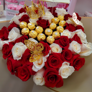 Mom007 - 50 Roses Bouquet Decorated With A Chocolates