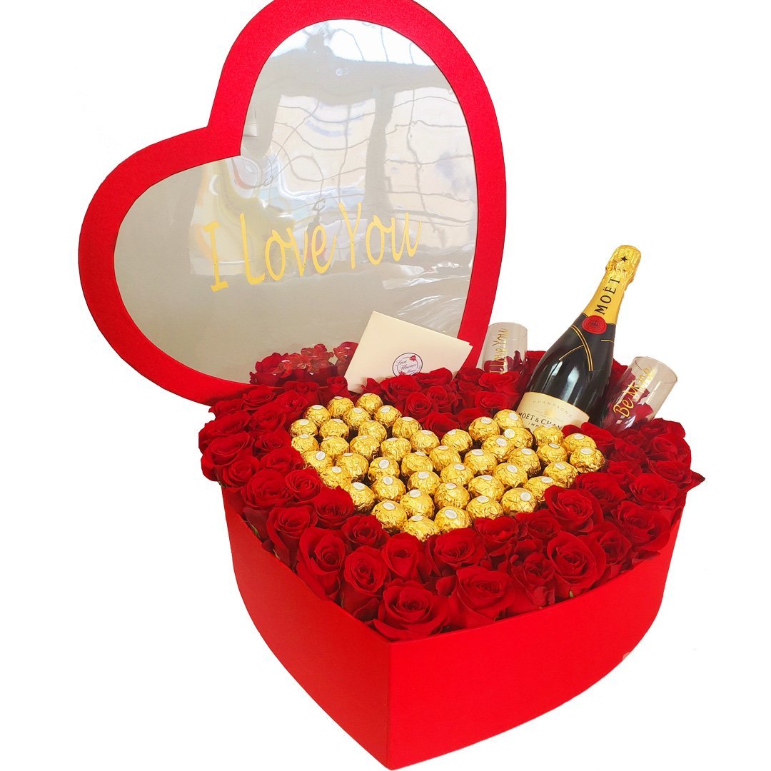 Extra-Large-Heart-Box-with-Red-Roses-Ferrero