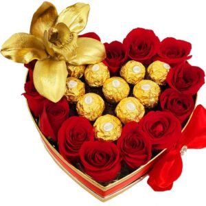 Red Roses Heart With Fine Chocolate